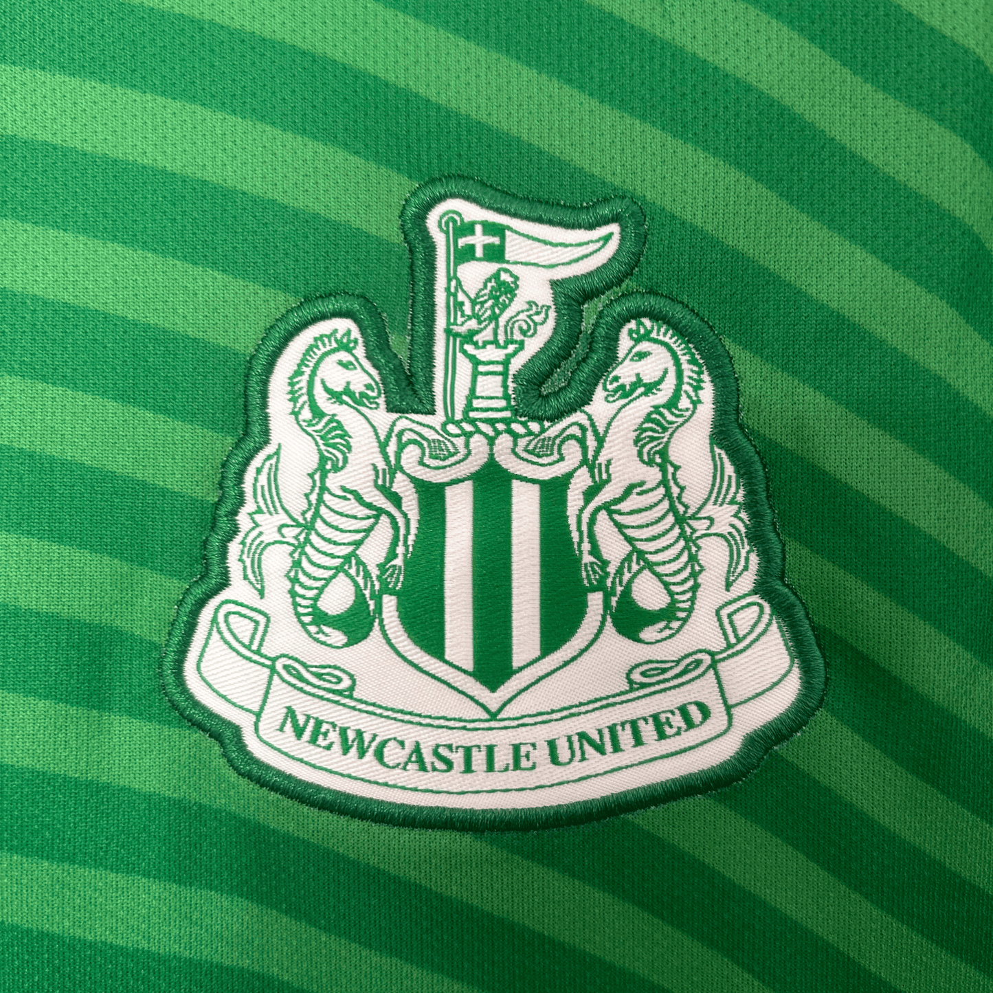 NEWCASTLE AWAY SHIRT 2025/26