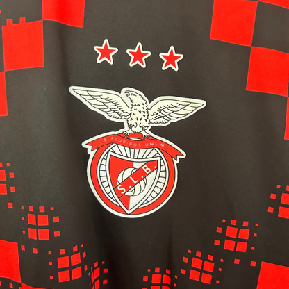ELVN Benfica pre-match kit 2025/26 featuring the team jersey and shorts in blue and white with team logo and sponsor details.