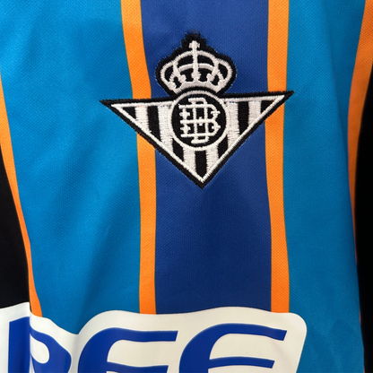 Elvn Real Betis Forever Green goalkeeper kit, featuring green jersey and shorts, designed for football goalkeepers.